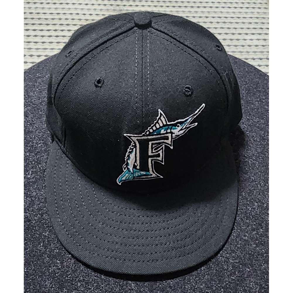 Vintage New Era 59FIFTY Florida Marlins Wool Fitted Hat Black Size 7 1/4 USA